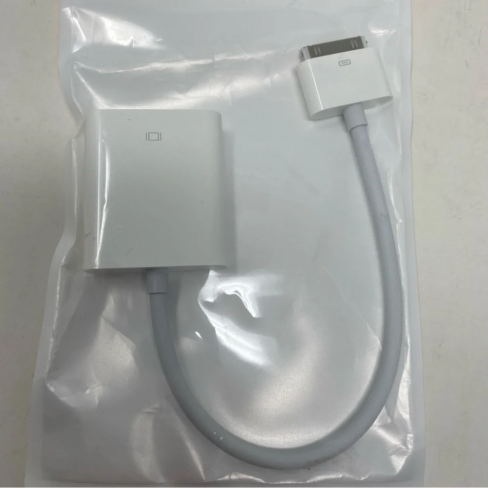 Apple VGA Adapter for iPad, iPhone, and iPod touch